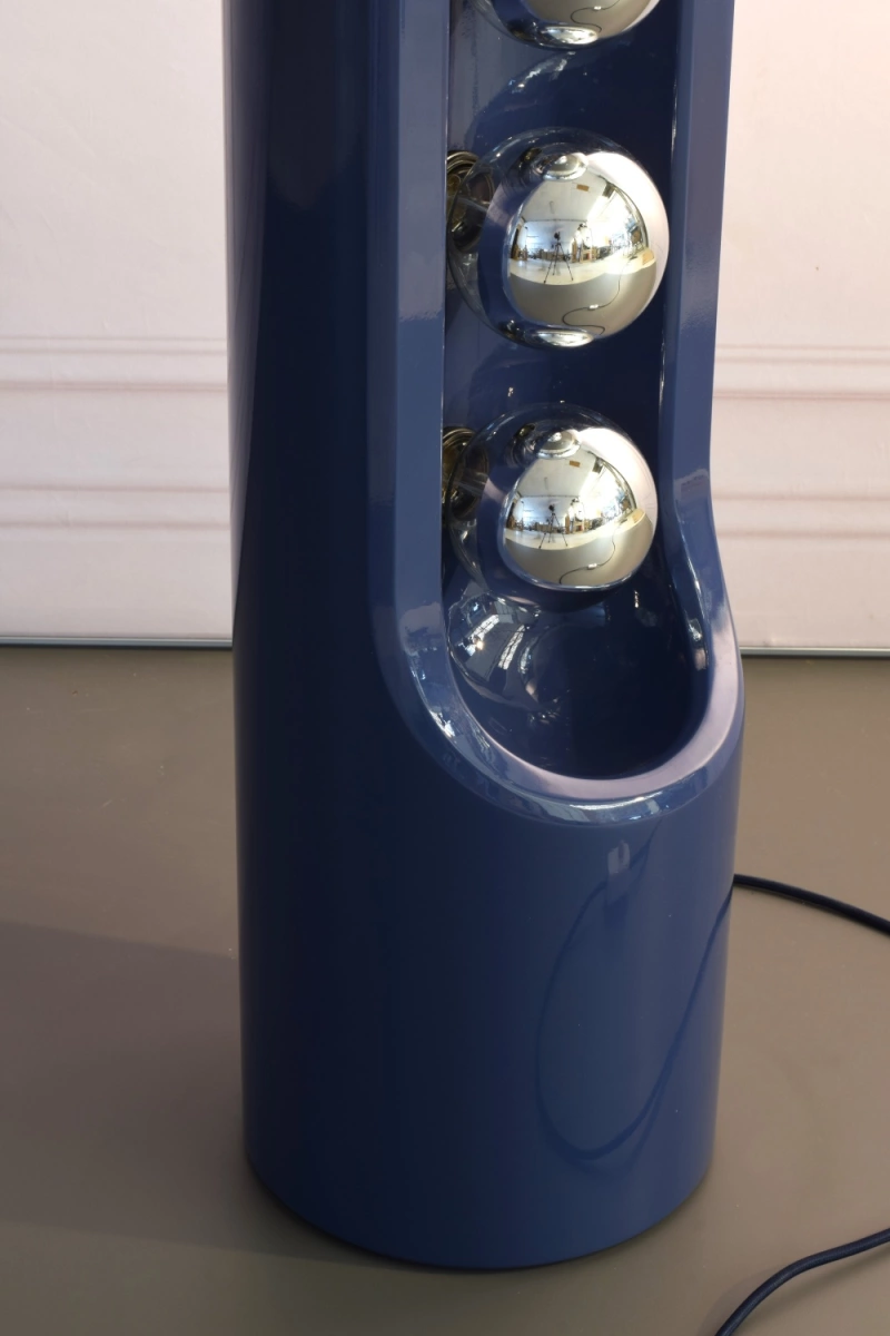 20230801-2109-arthur-vallin-amal-rakibi-gallery-floor-lamp-3.webp